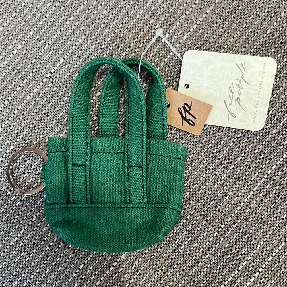 Free People (NWT) Green Mini Caravan Bag Charm. Keychain or Ring - Picture 2 of 5